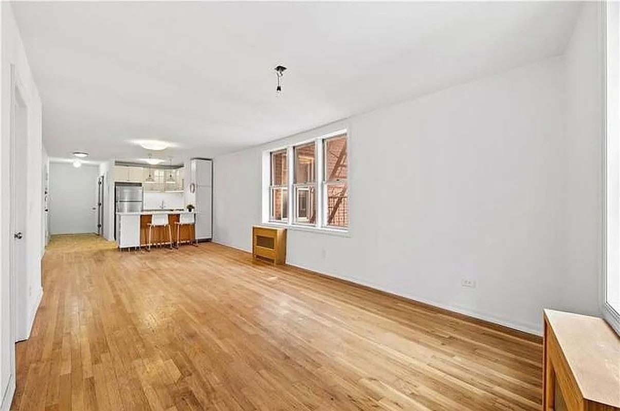 1625 Emmons Ave - Photo 3 of 6