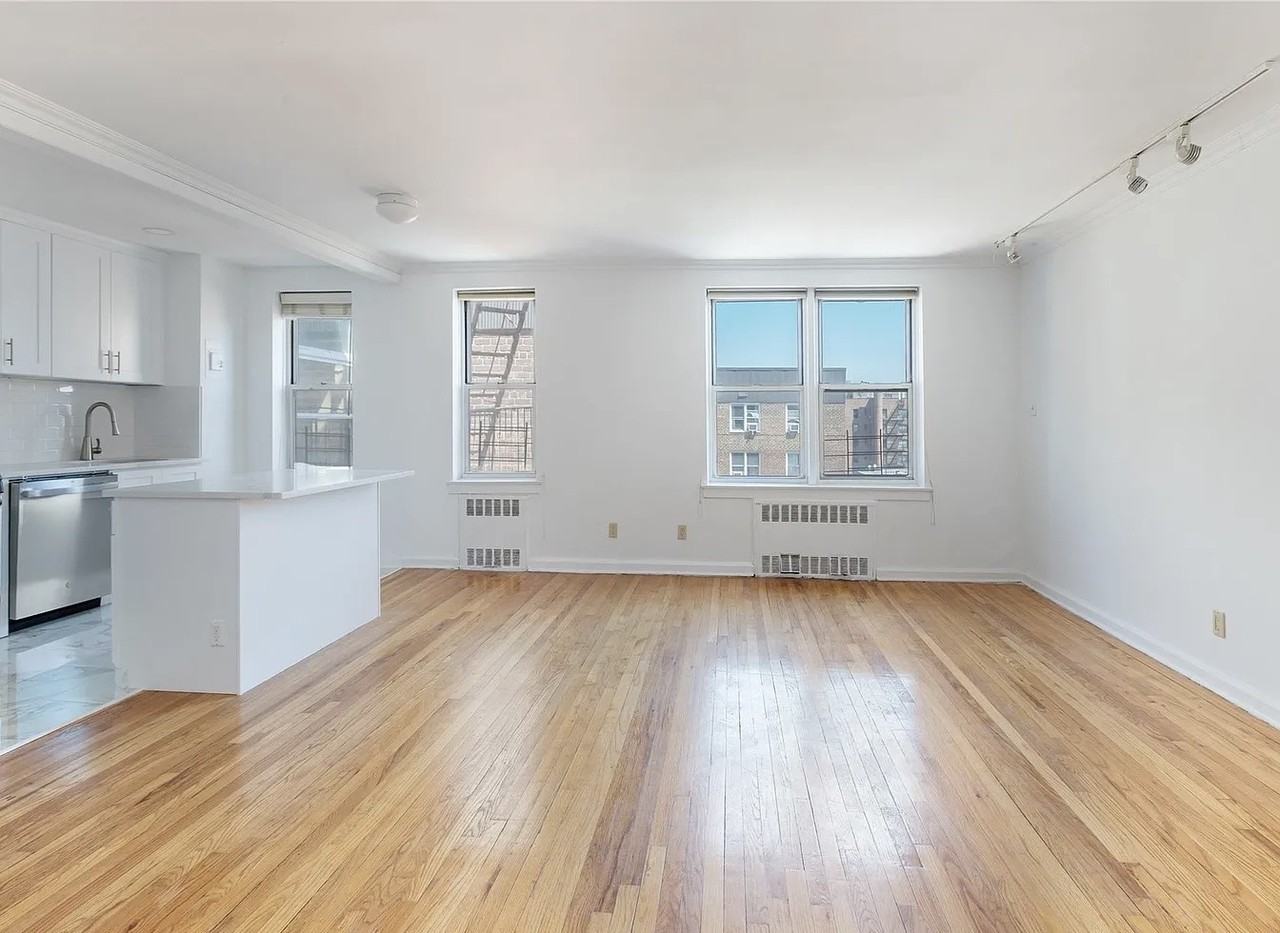 6505 Yellowstone Blvd - Photo 2 of 6