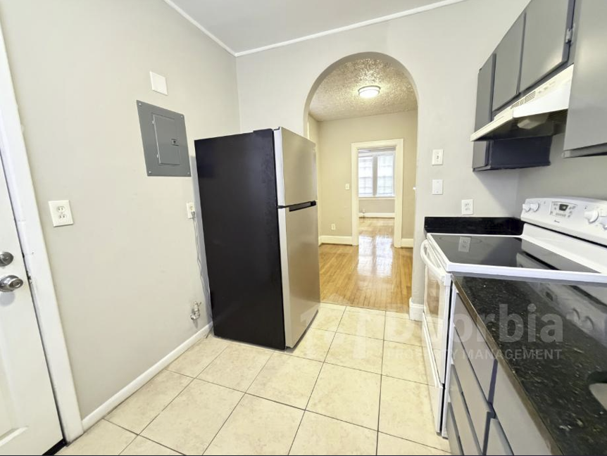975 Willow Branch Ave #3 - Photo 4 of 14