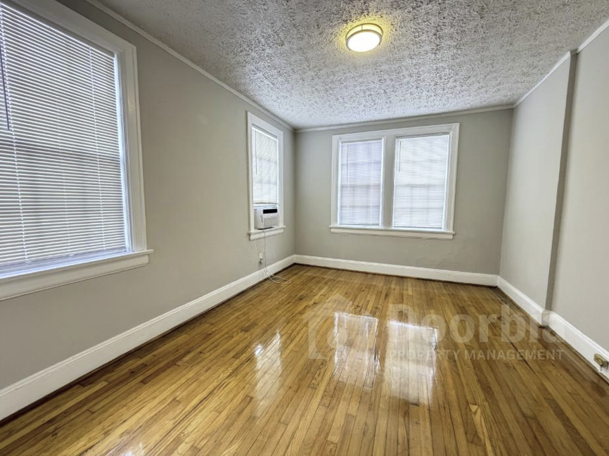 975 Willow Branch Ave #3 - Photo 6 of 14