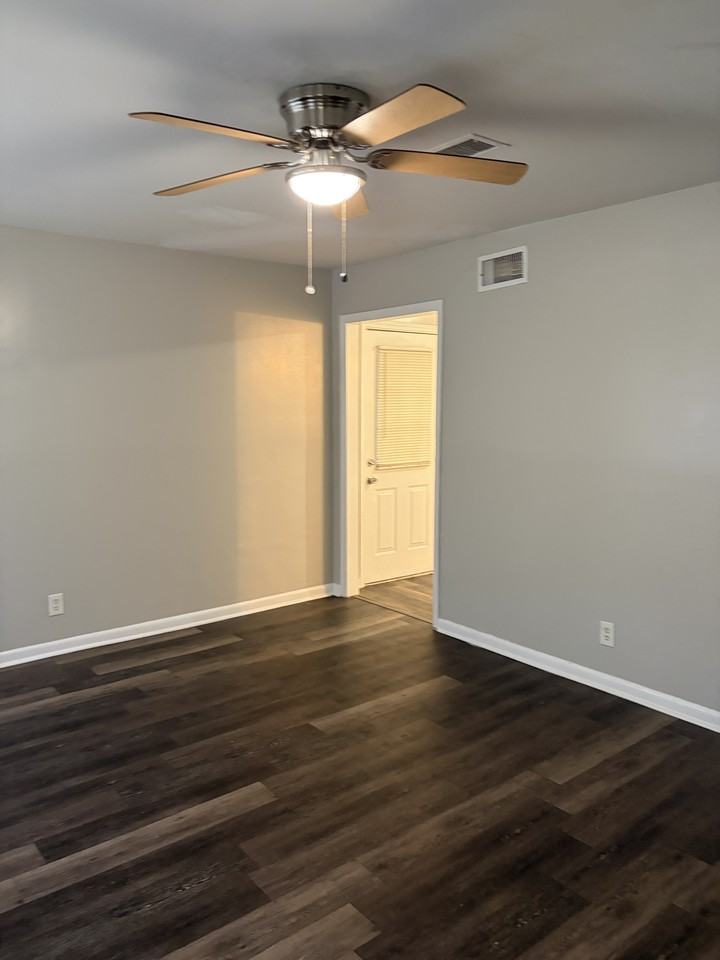22 Clement Dr - Photo 7 of 16
