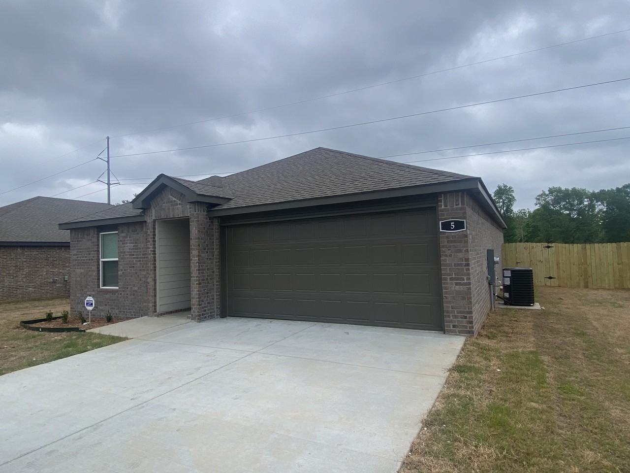 5 Vineyard Dr - Photo 2 of 12