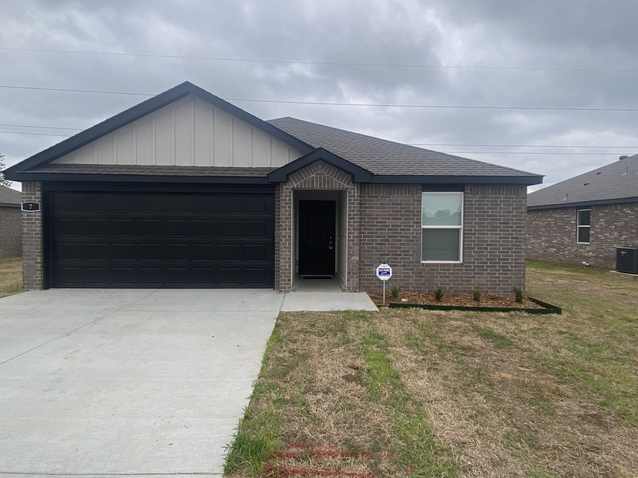 7 Vineyard Dr