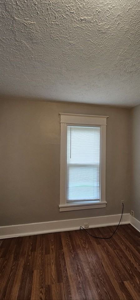 522 W 6th St - Photo 3 of 13