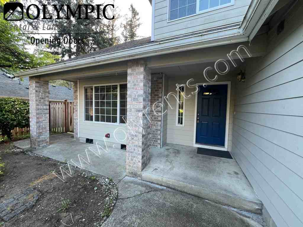 2134 Diamond Loop Se - Photo 4 of 34