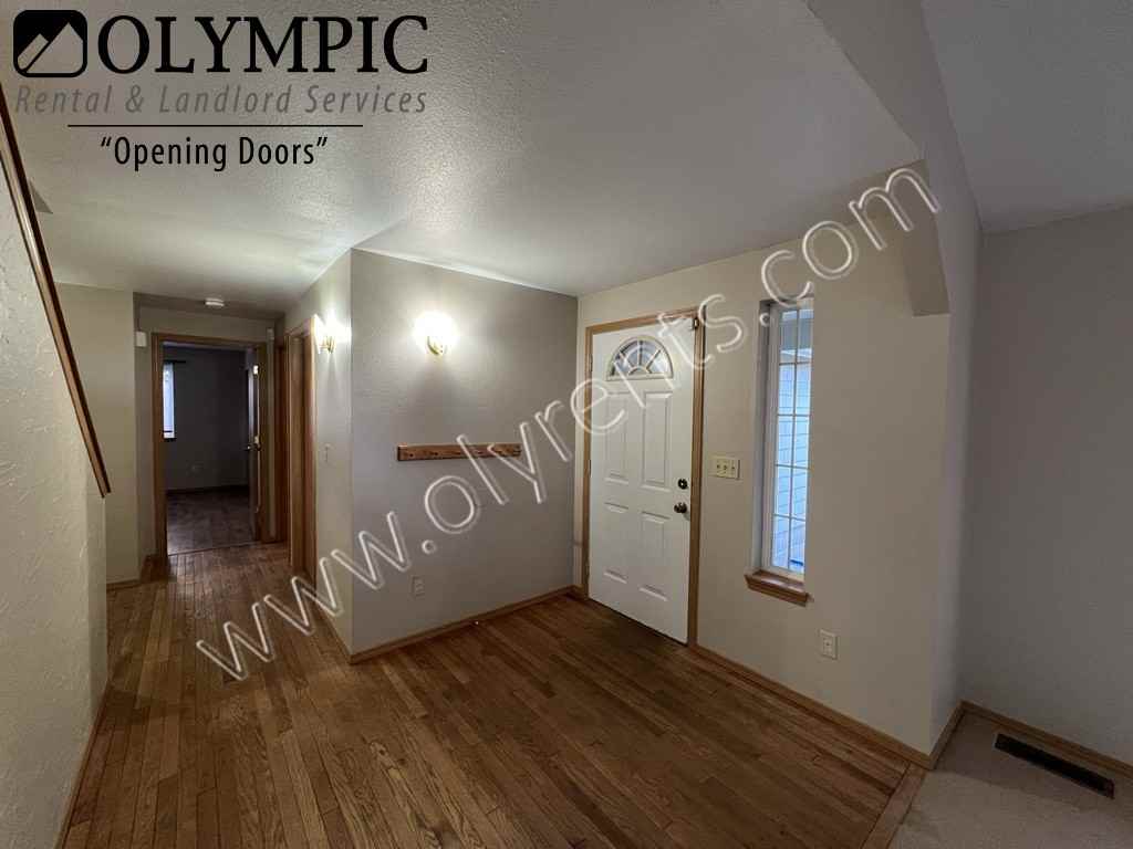 2134 Diamond Loop Se - Photo 7 of 34