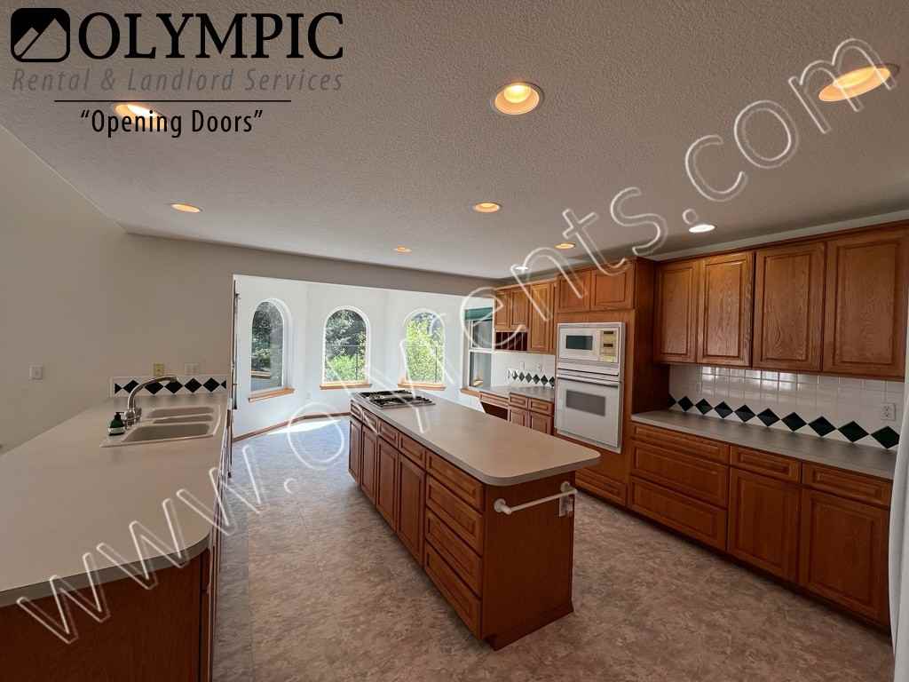 9701 Amanda Dr Ne - Photo 7 of 34