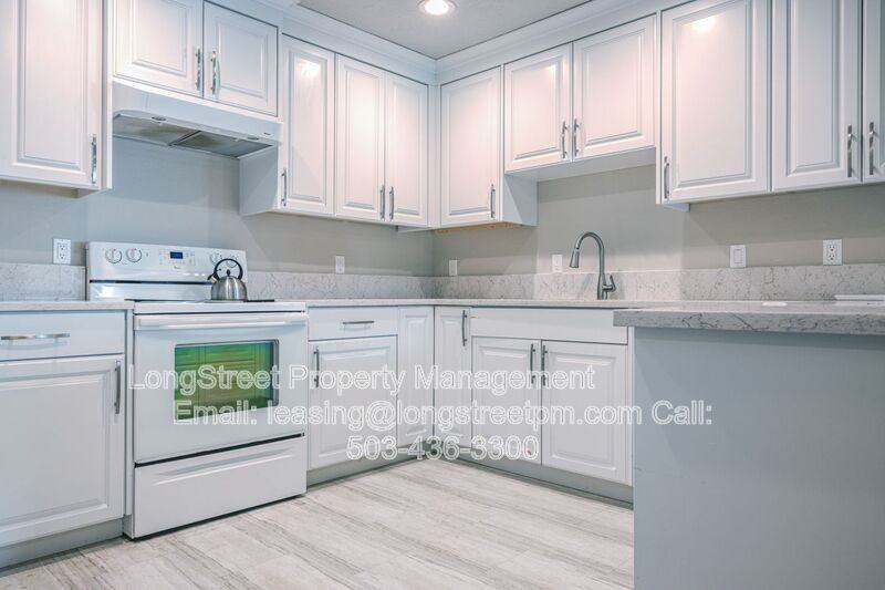 430 Ne 176th Ave - Photo 2 of 22