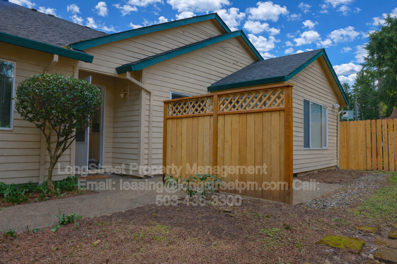 430 Ne 176th Ave - Photo 3 of 22