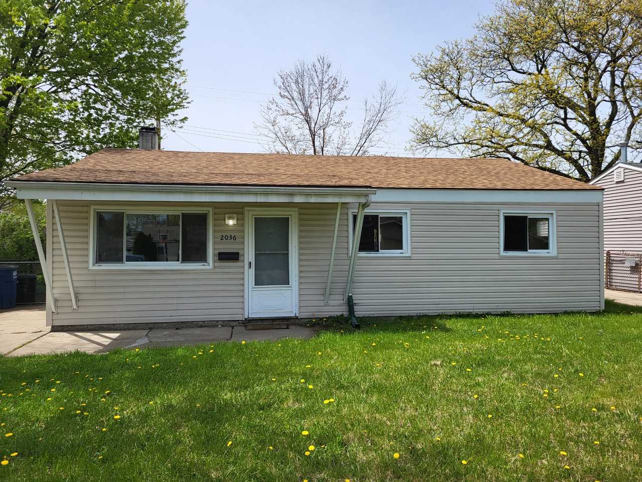 2036 Alberta St - Photo 4 of 14