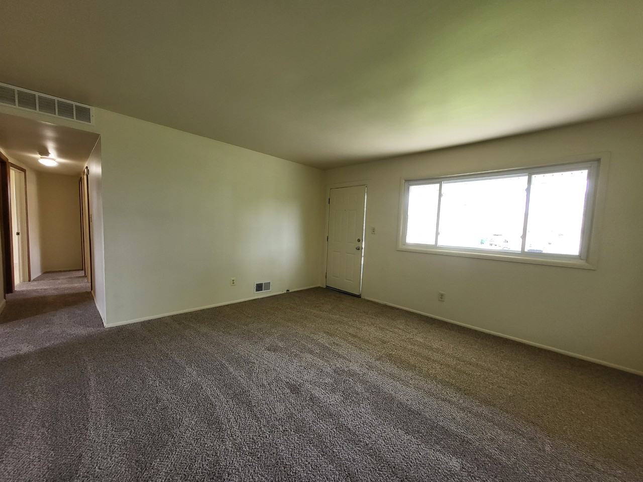 2036 Alberta St - Photo 5 of 14