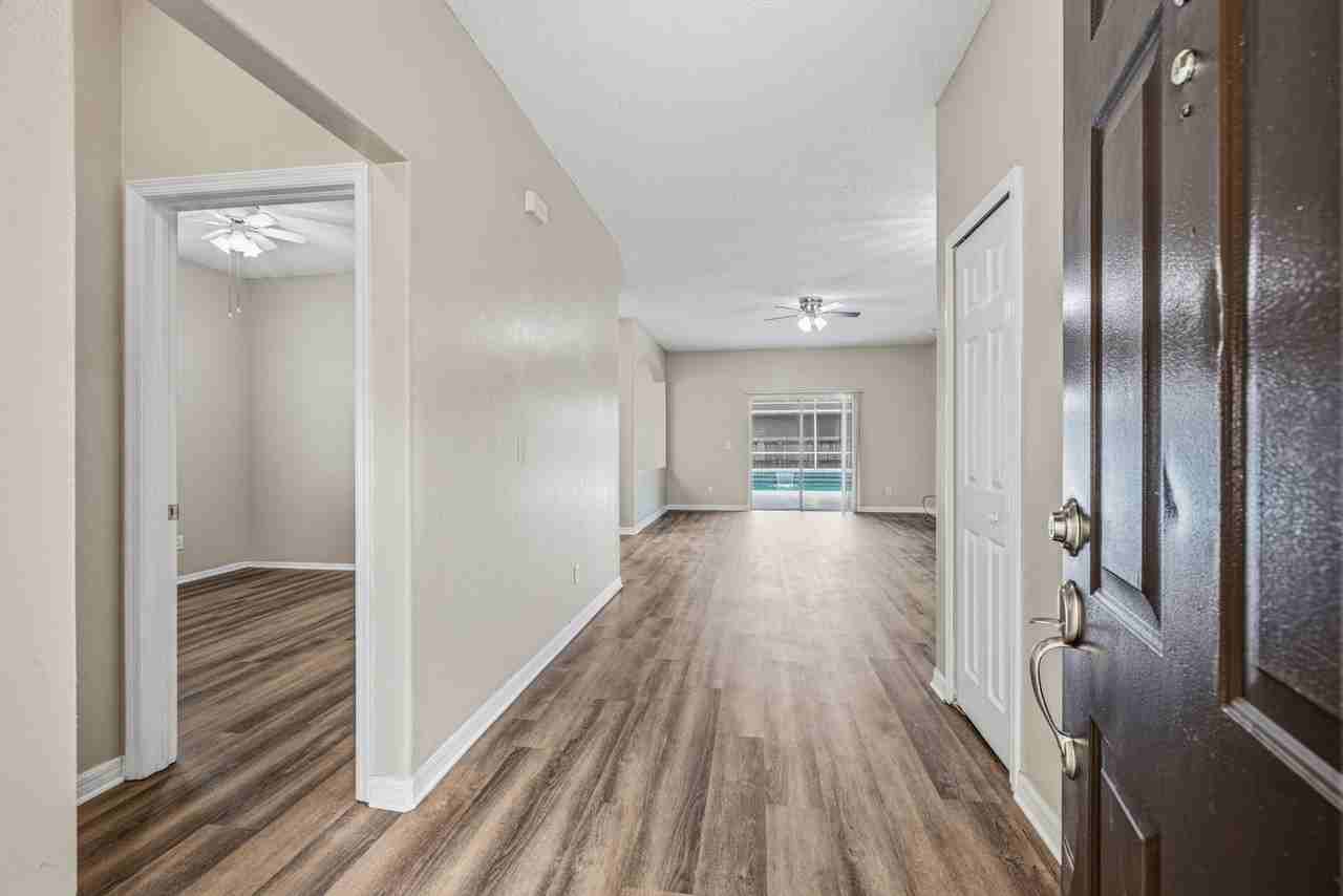 7413 Sade St - Photo 5 of 29