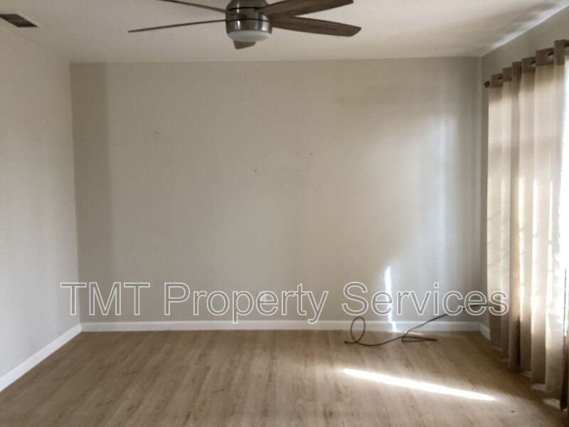 137 W 3rd St - Photo 2 of 38