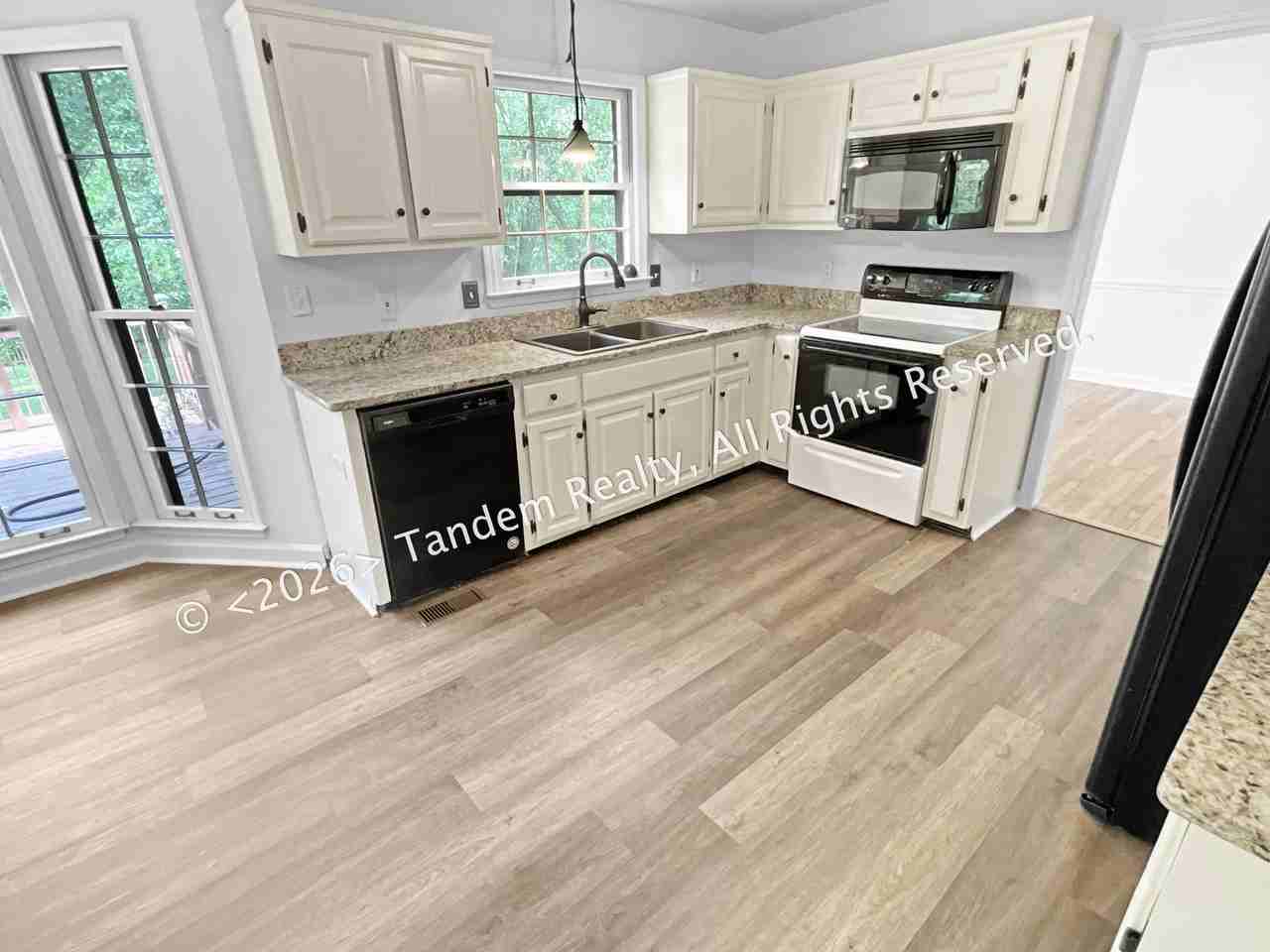 309 Oakcrest Ct - Photo 7 of 25
