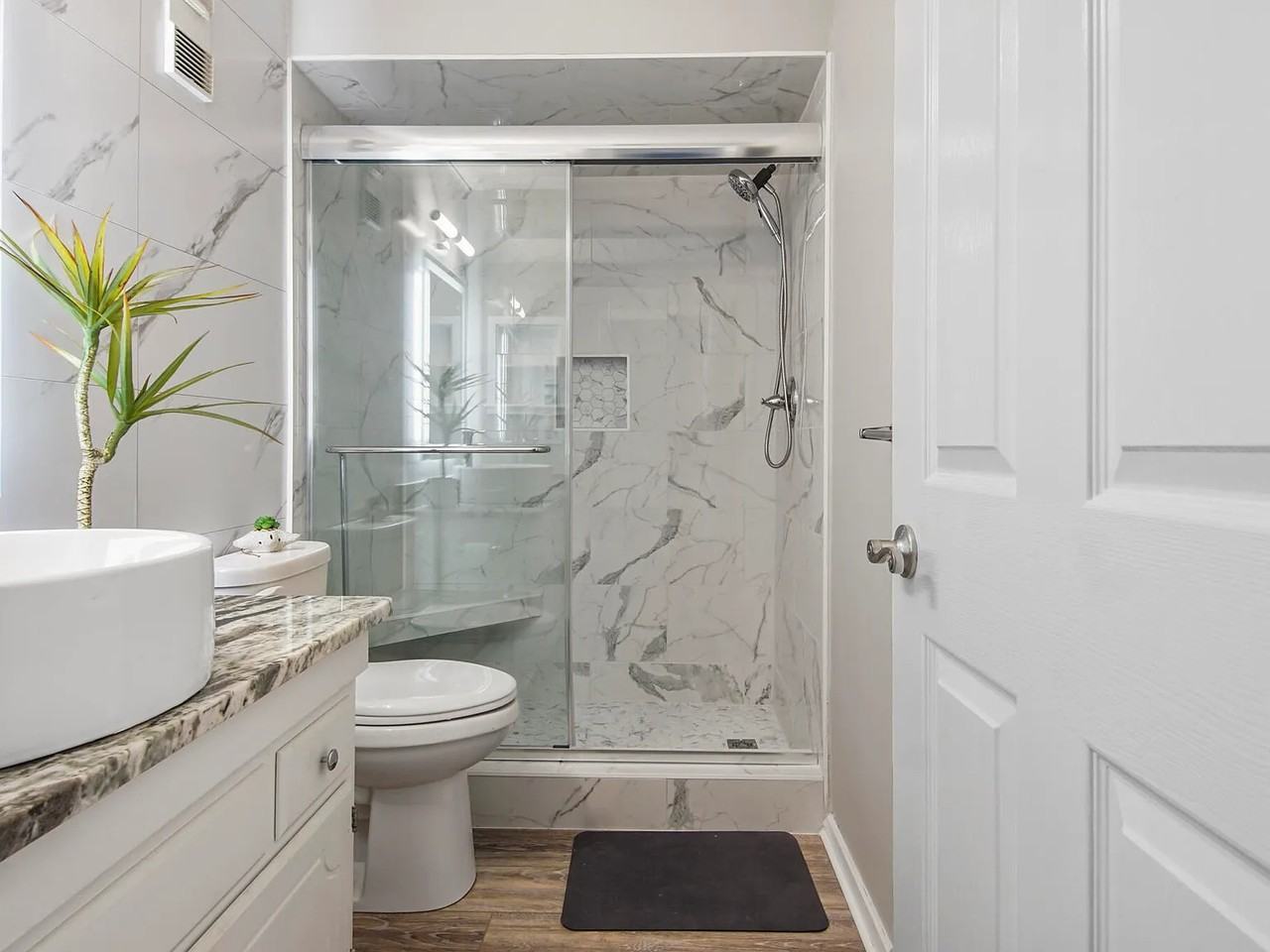 5801 Thomas Dr #805 - Photo 6 of 12
