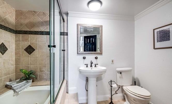 222 N Rose St #406 - Photo 3 of 12