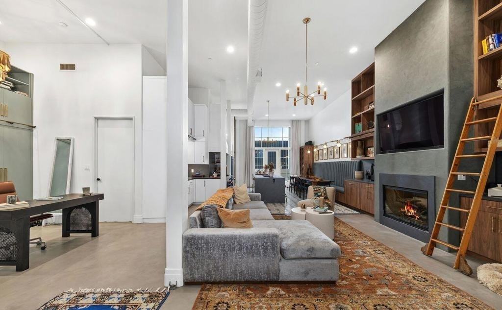50 W Dayton St #203 - Photo 7 of 18