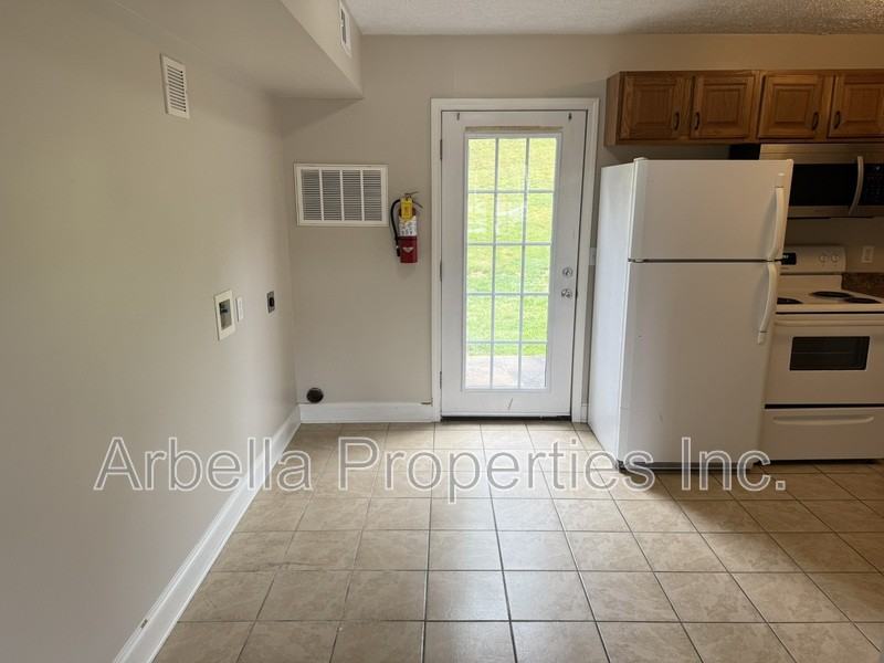 133 Walker St #2 - Photo 6 of 19