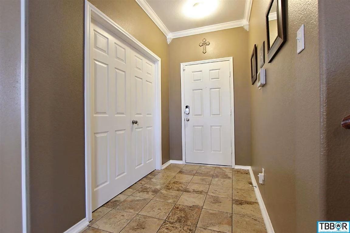 9904 Fantail Ln - Photo 5 of 15