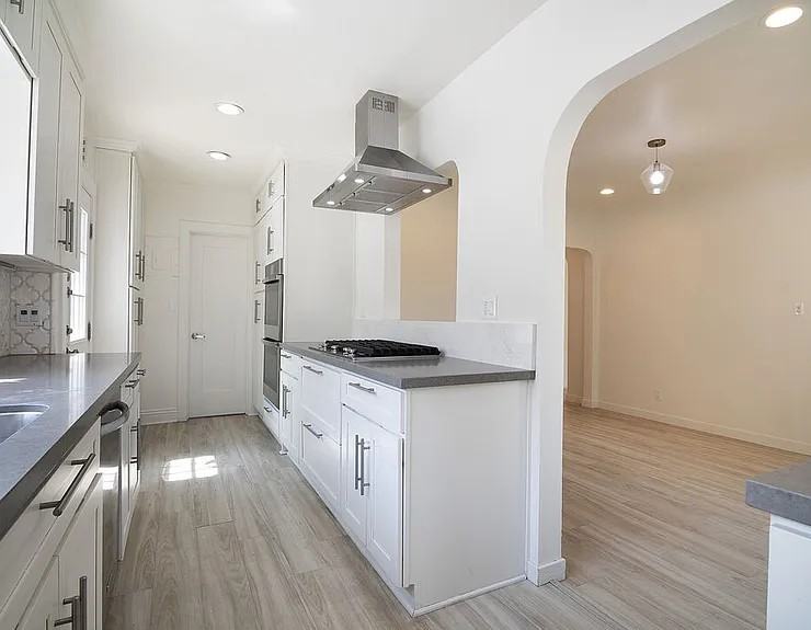 16409 Sunburst St - Photo 2 of 6