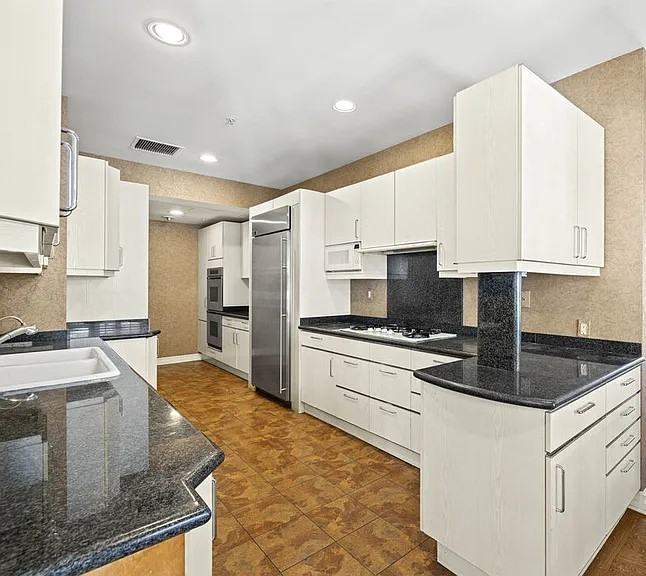 10580 Wilshire Blvd #16NE - Photo 2 of 7