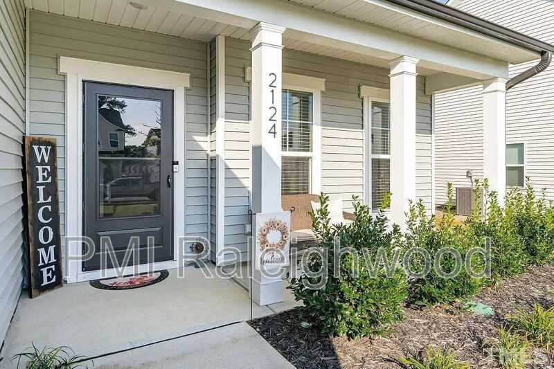 2124 Fox Chapel Pl - Photo 3 of 40