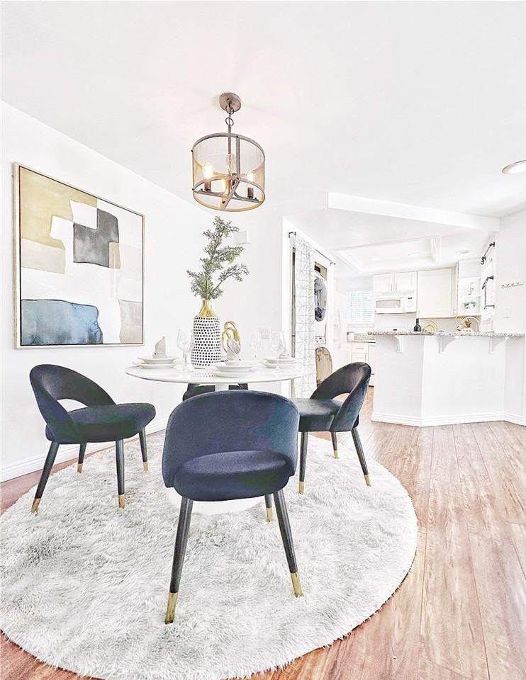 23 Greenmoor #20 - Photo 2 of 10