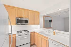 featured image of 201 Por La Mar Cir #20