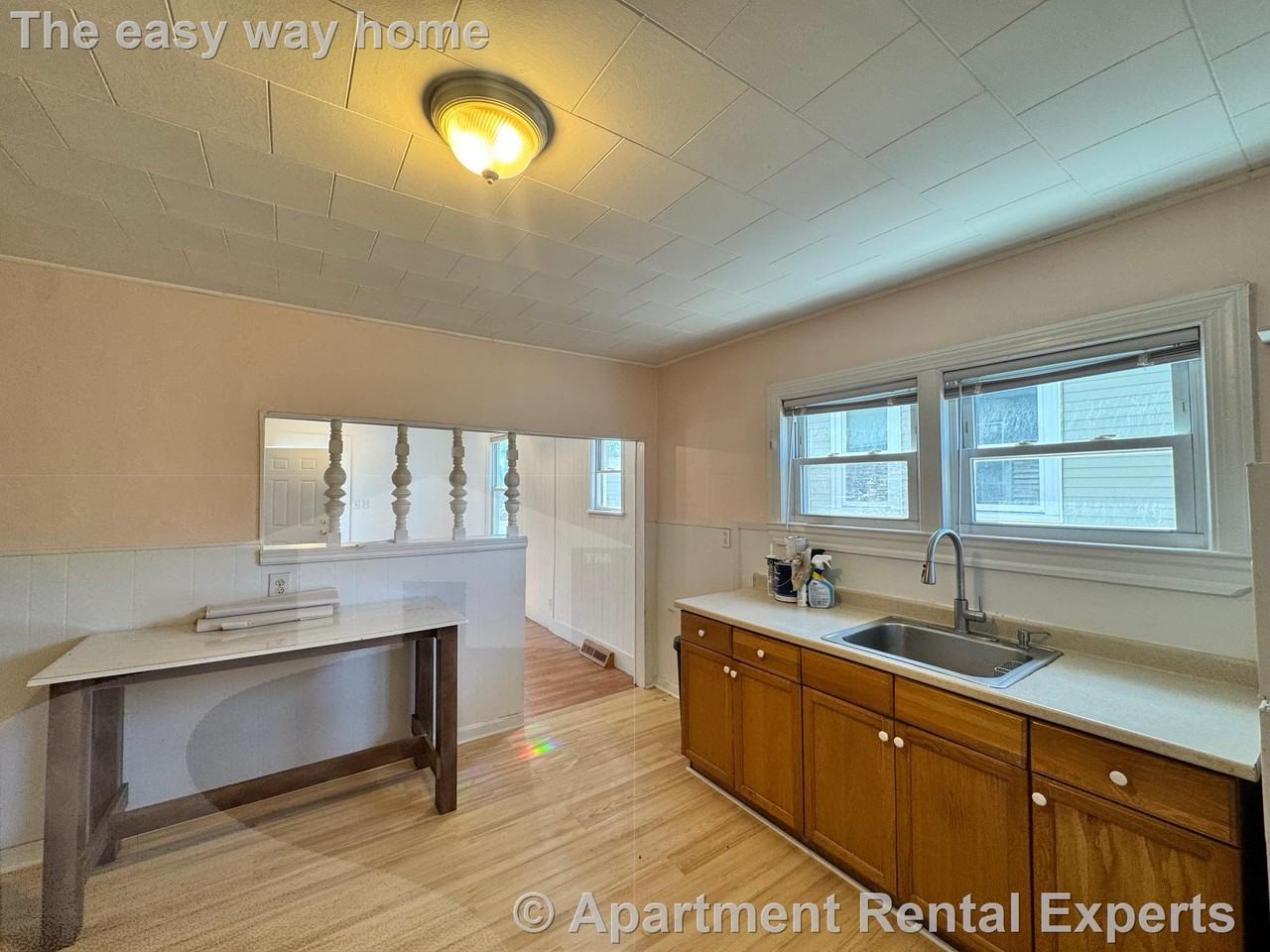 282 Lowell St - Photo 2 of 14
