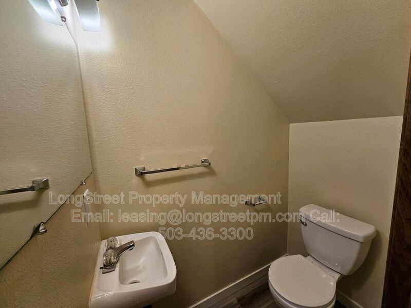 3211 Se Wake St #1 - Photo 6 of 16