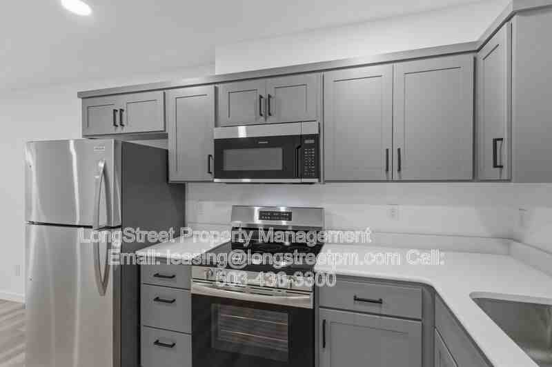 816 S 19th St - Photo 3 of 38