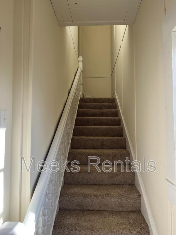 506 2nd St #A - Photo 2 of 6