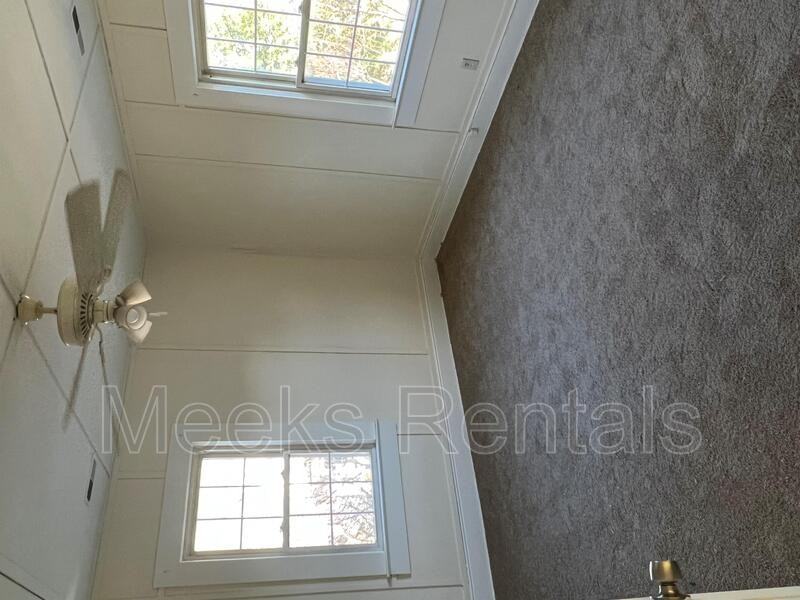 506 2nd St #A - Photo 6 of 6