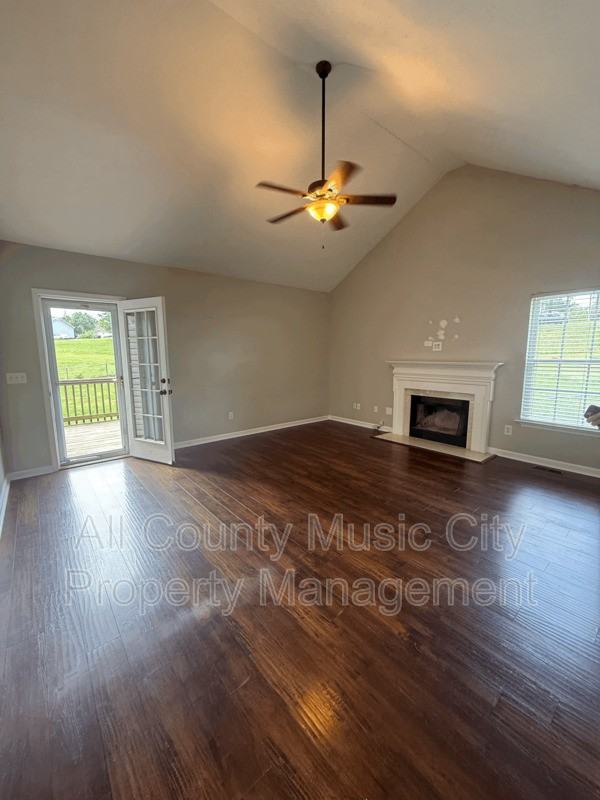 2015 Holloway Ct - Photo 2 of 9