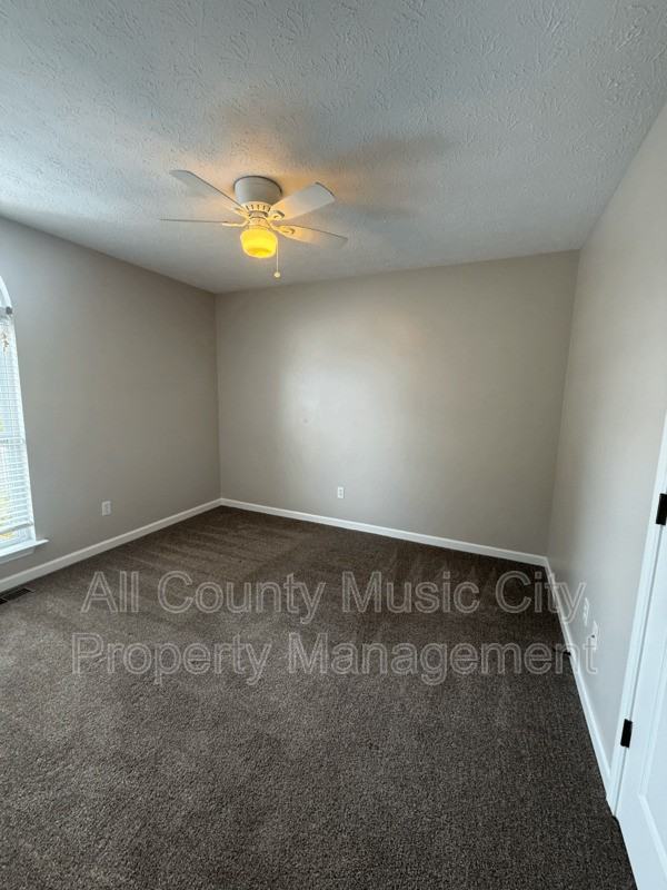 2015 Holloway Ct - Photo 5 of 9