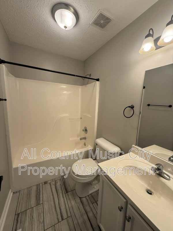 2015 Holloway Ct - Photo 6 of 9