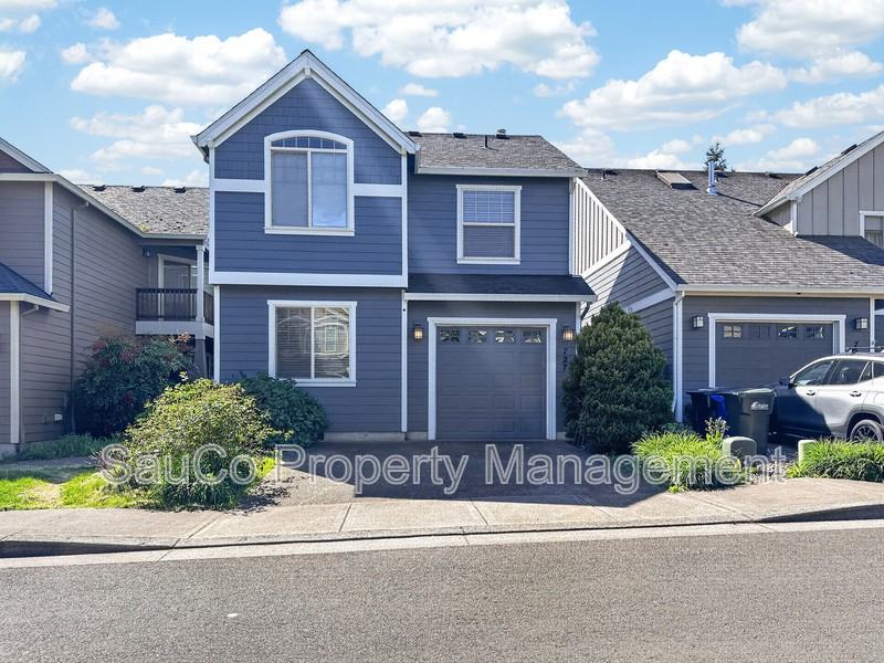 727 Ne 65th Ct - Photo 2 of 23