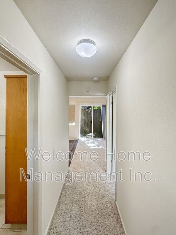 1436 Henry St #A - Photo 3 of 9