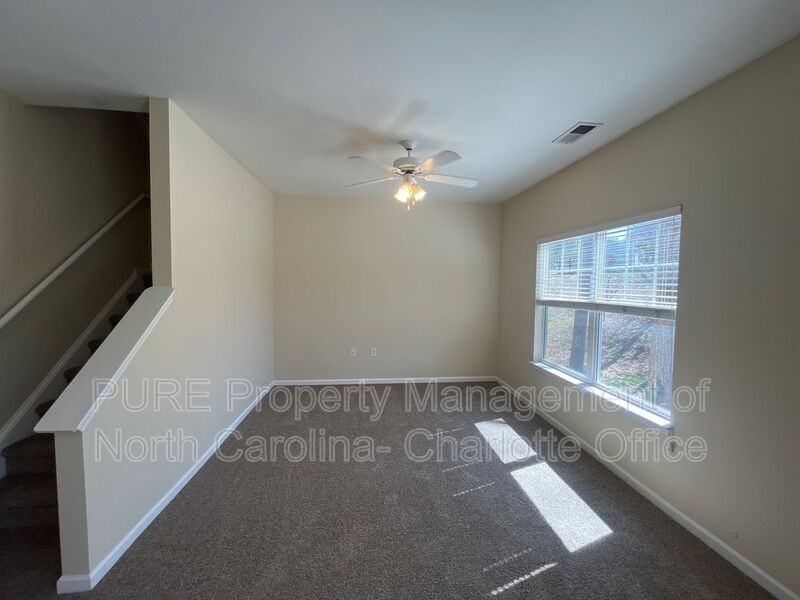 341 Doughton Ln - Photo 7 of 22