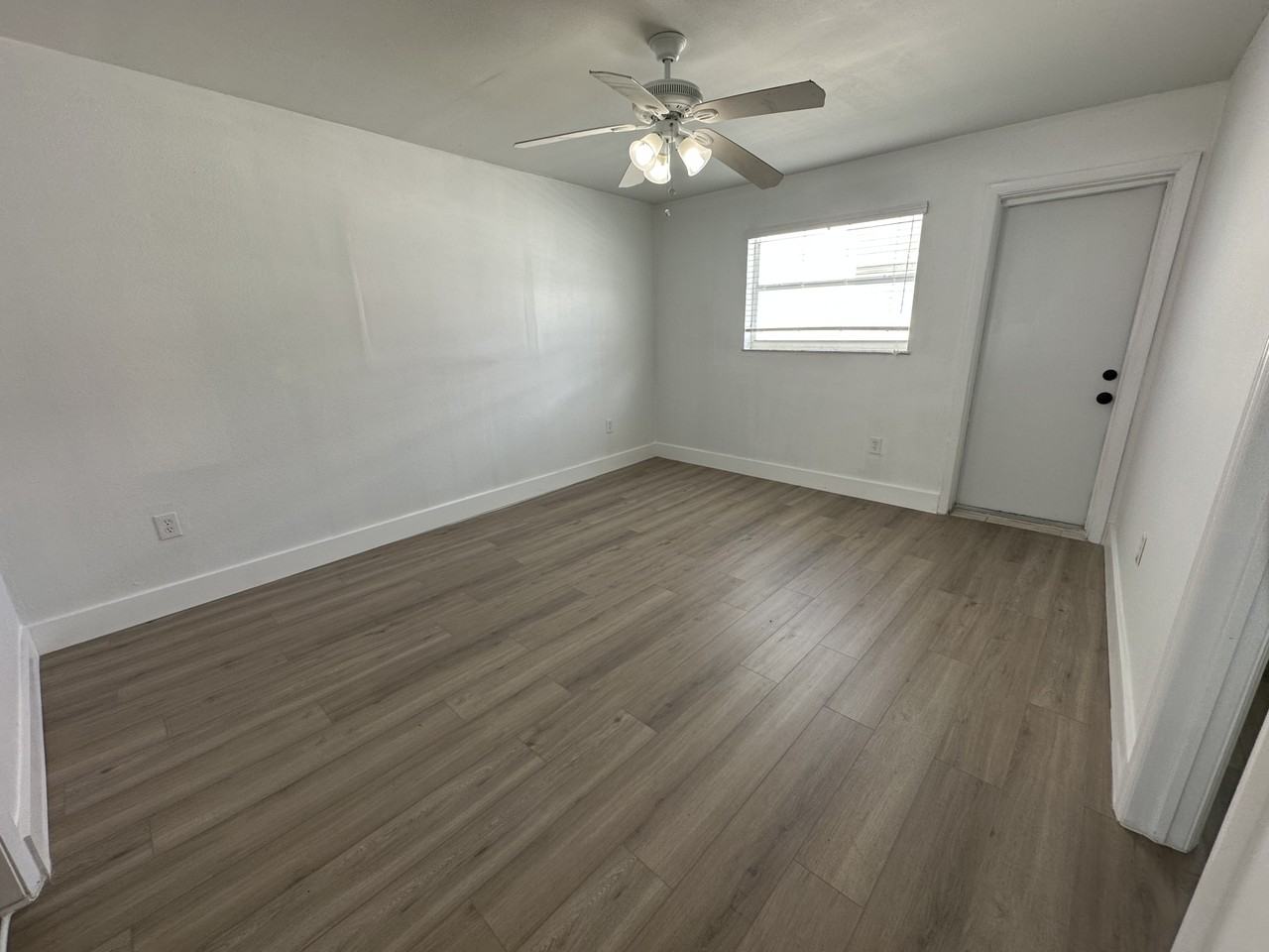 11921 Sw 7th St #NA - Photo 6 of 14