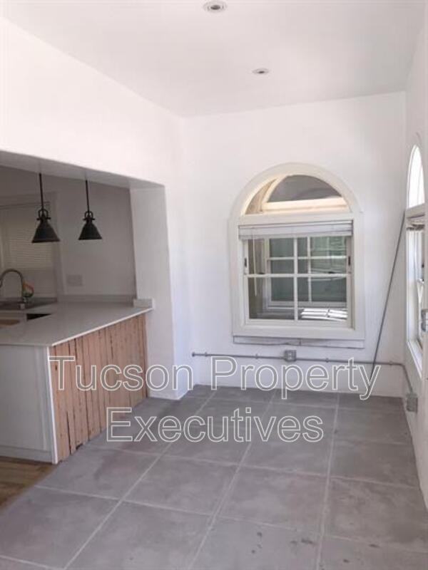 73 W Simpson St - Photo 5 of 21