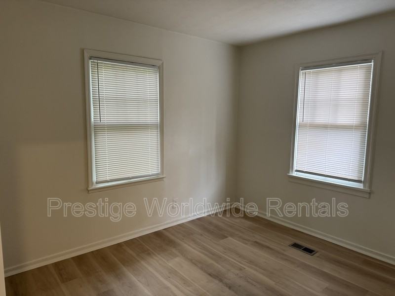 679 Parkchester Dr - Photo 5 of 8