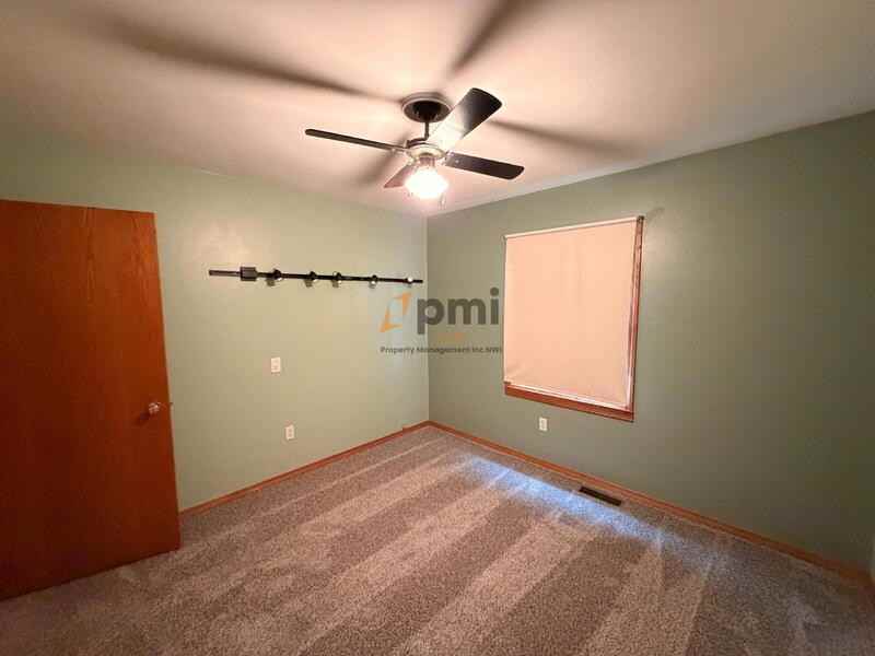 110 W Carrie Ave - Photo 7 of 21