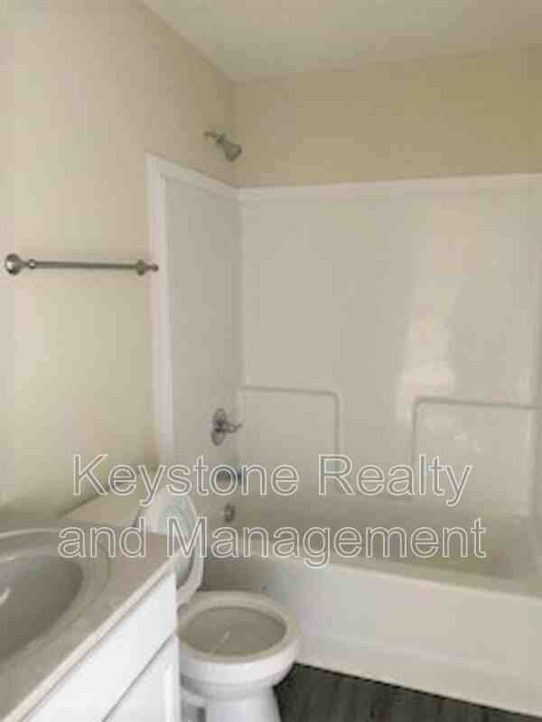 129 Mace Ln - Photo 3 of 8