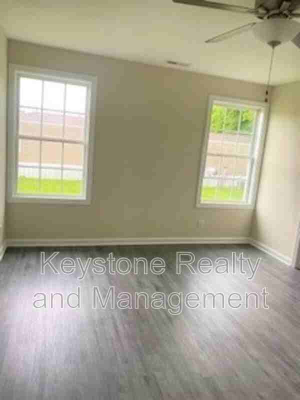 129 Mace Ln - Photo 4 of 8