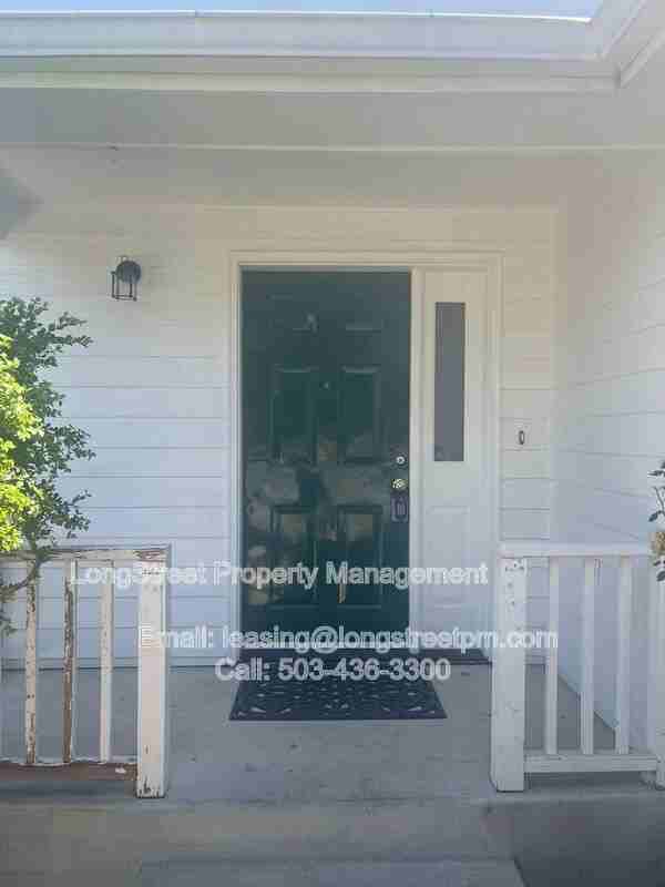1927 Nw Highland Dr - Photo 2 of 38