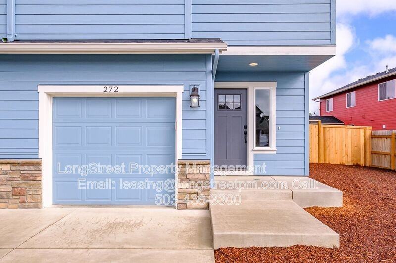 272 Gwinn St E - Photo 3 of 50