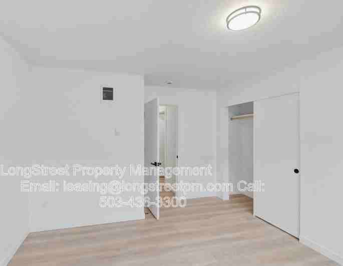 824 S 19th St - Photo 6 of 33