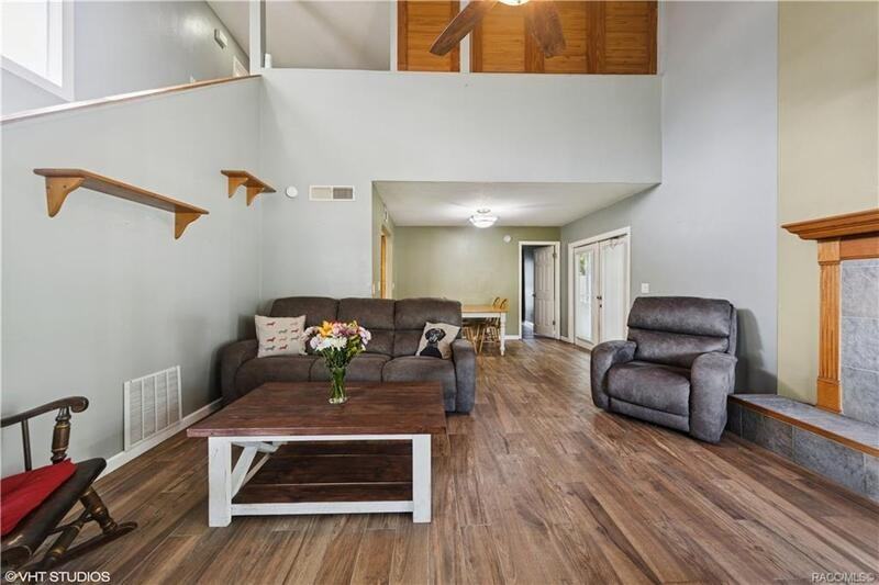 4907 Country Aire Ln - Photo 3 of 6