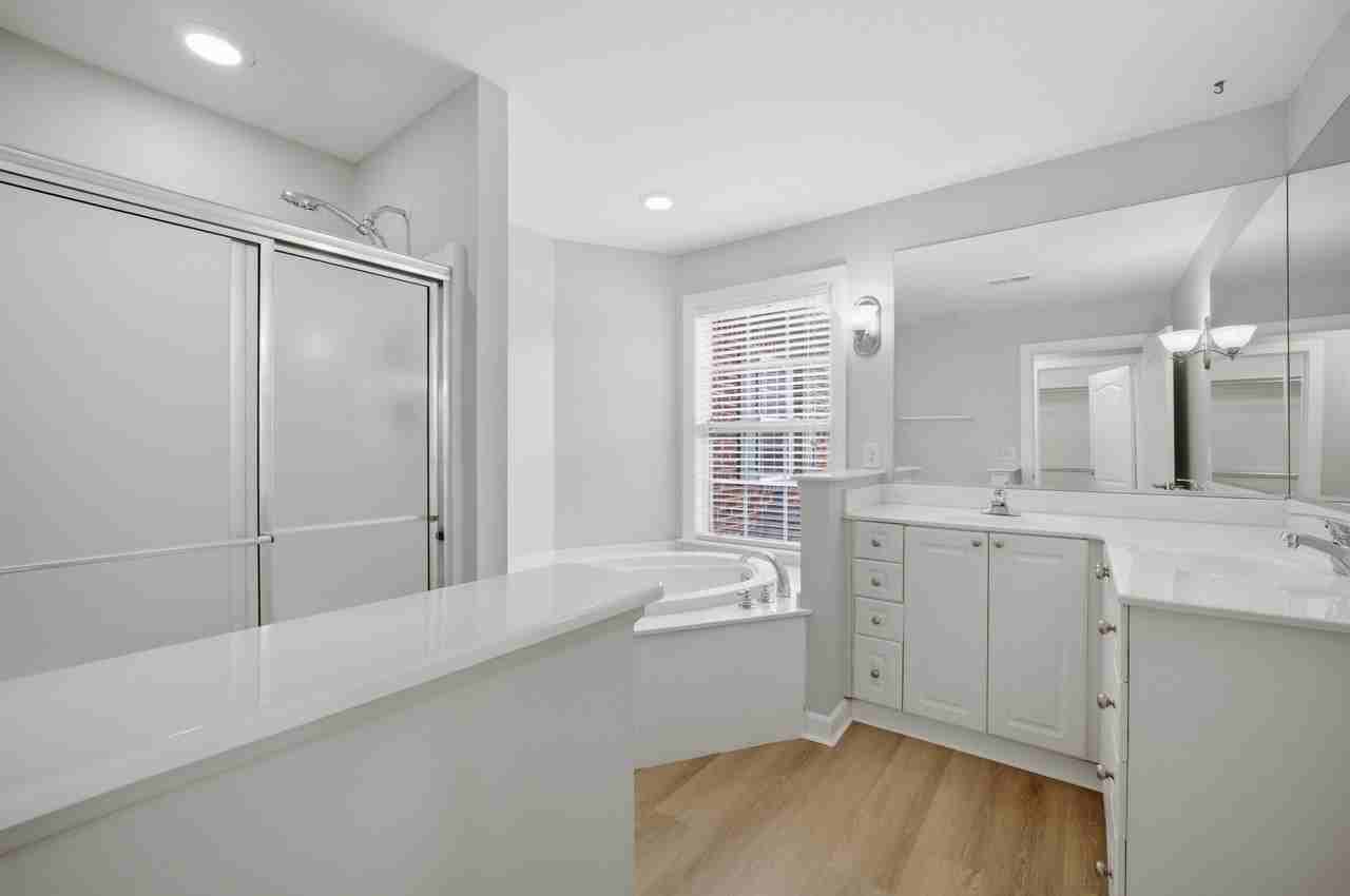 3927 Cromwell Park Dr - Photo 4 of 25